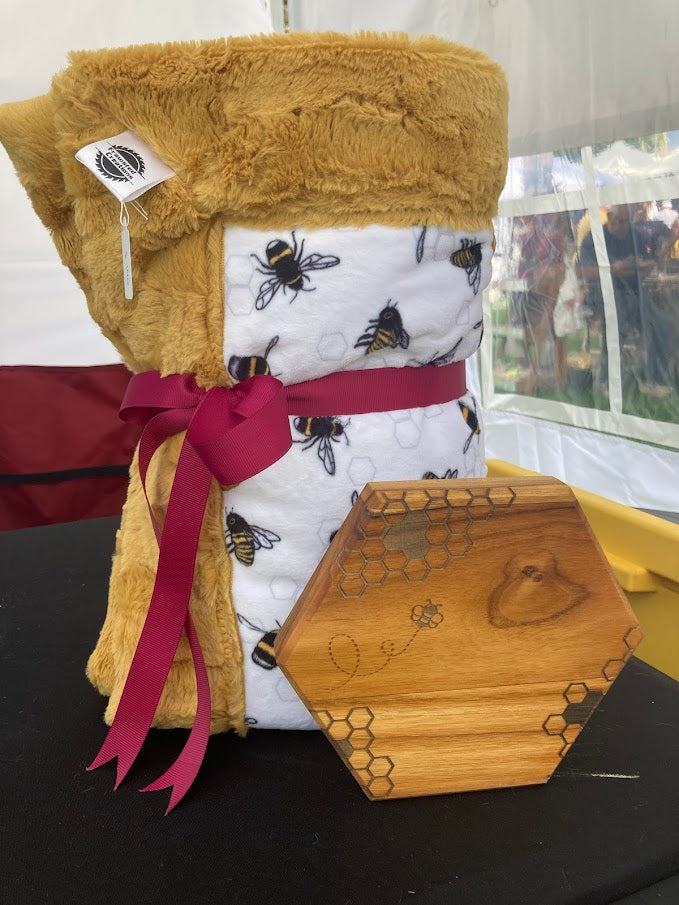 Honey Bee Minky - FrawstedCreations