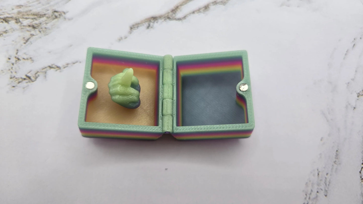 Fuck Off Box | Prank Your Friends | Glow in the Dark| Gifts for Best Friends | Joke Items | Middle Finger | Box with Hinge | For You