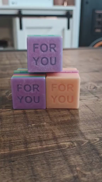 Fuck Off Box | Prank Your Friends | Glow in the Dark| Gifts for Best Friends | Joke Items | Middle Finger | Box with Hinge | For You